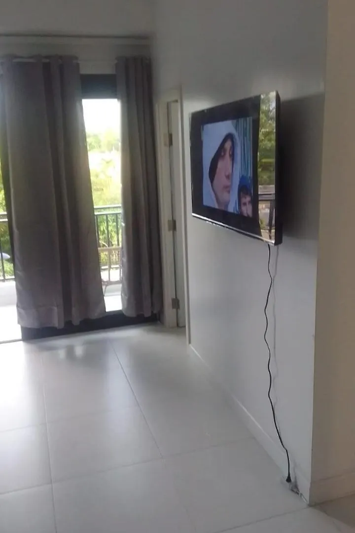 Impeccable 2-Bed Apartment In Kingston